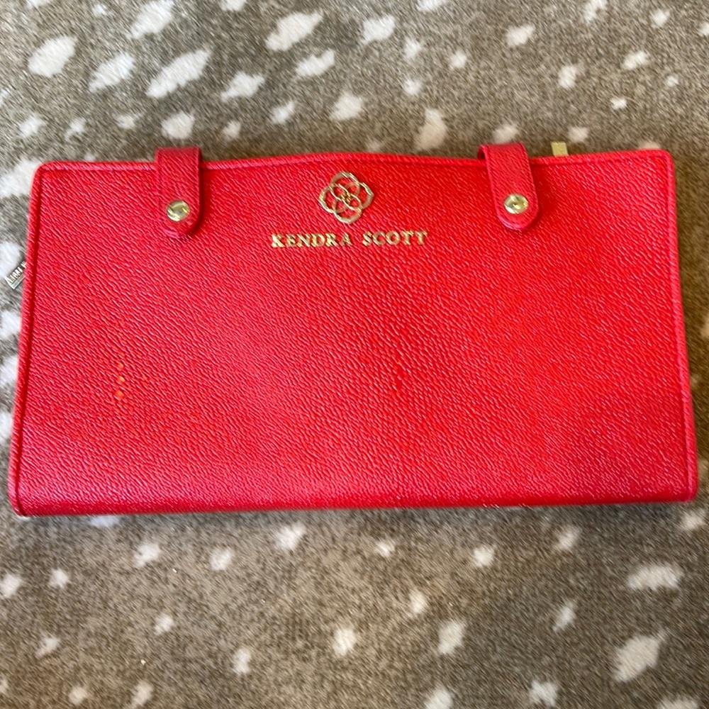 Kendra Scott Jewelry Case